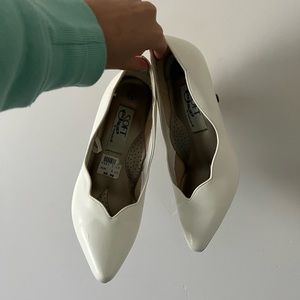 I was given these as a gift but they don’t fit! They seem pretty new!